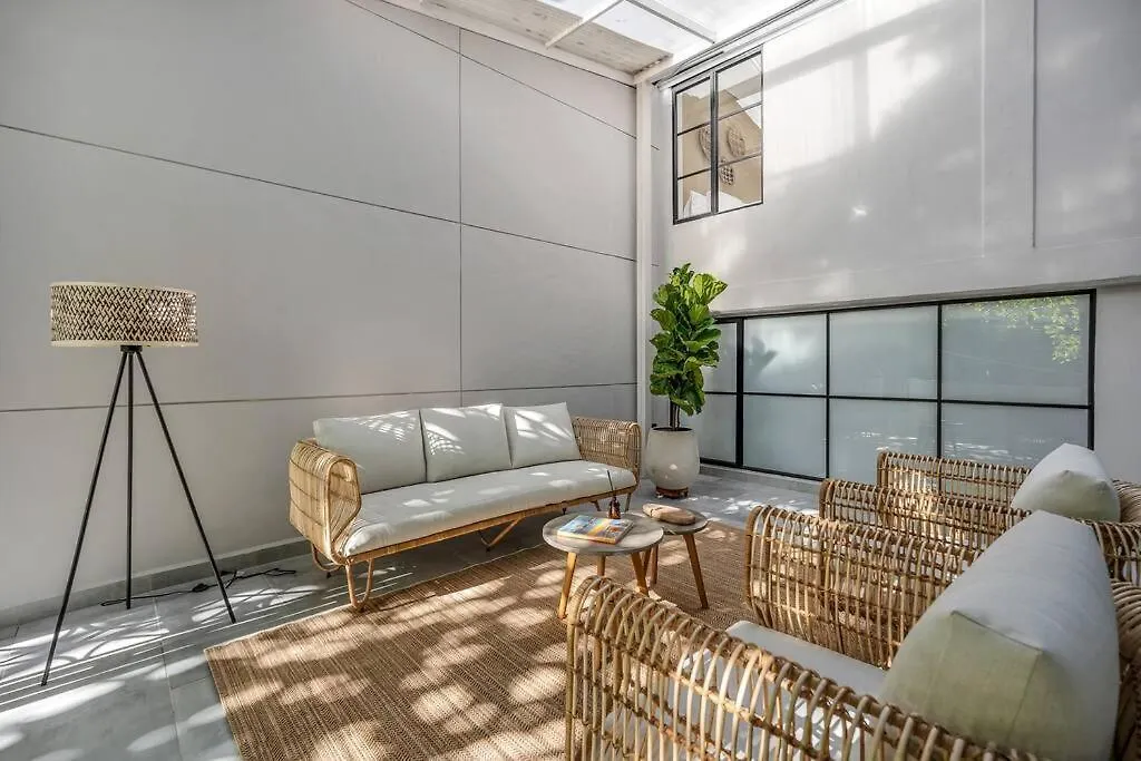Nowa Provenza 3-Story Villa With Pool & Rooftop Medellin 0*,