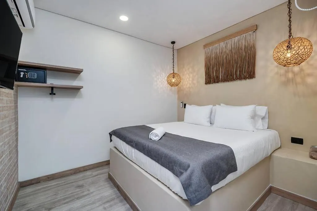 Nowa Provenza 3-Story Villa With Pool & Rooftop Medellin