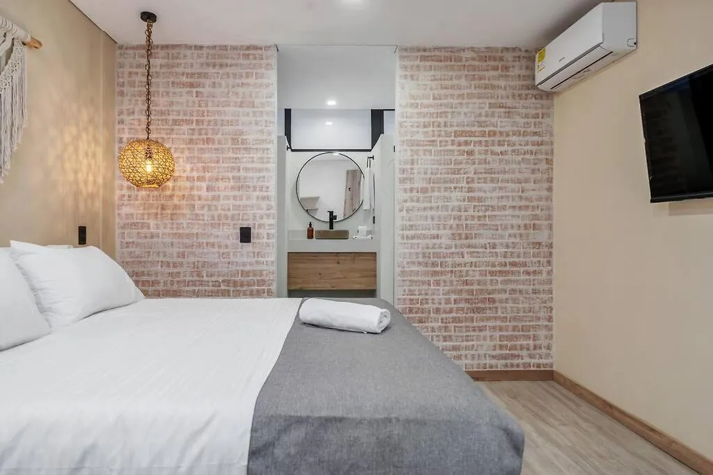 Nowa Provenza 3-Story Villa With Pool & Rooftop Medellin 0*,