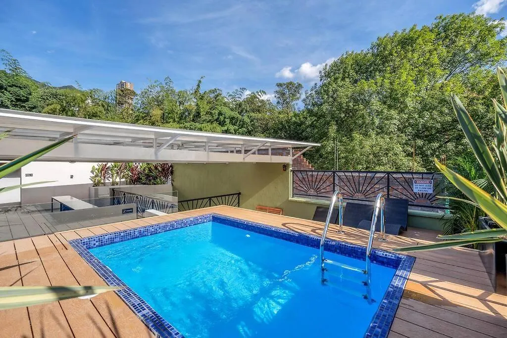Nowa Provenza 3-Story Villa With Pool & Rooftop Medellin