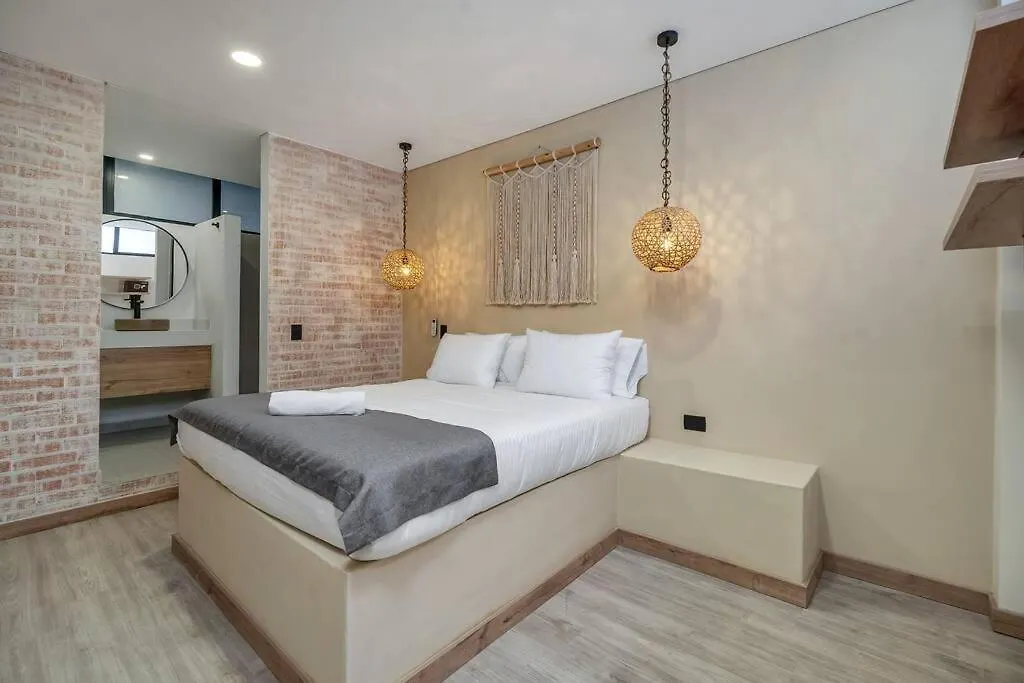 Nowa Provenza 3-Story Villa With Pool & Rooftop Medellin