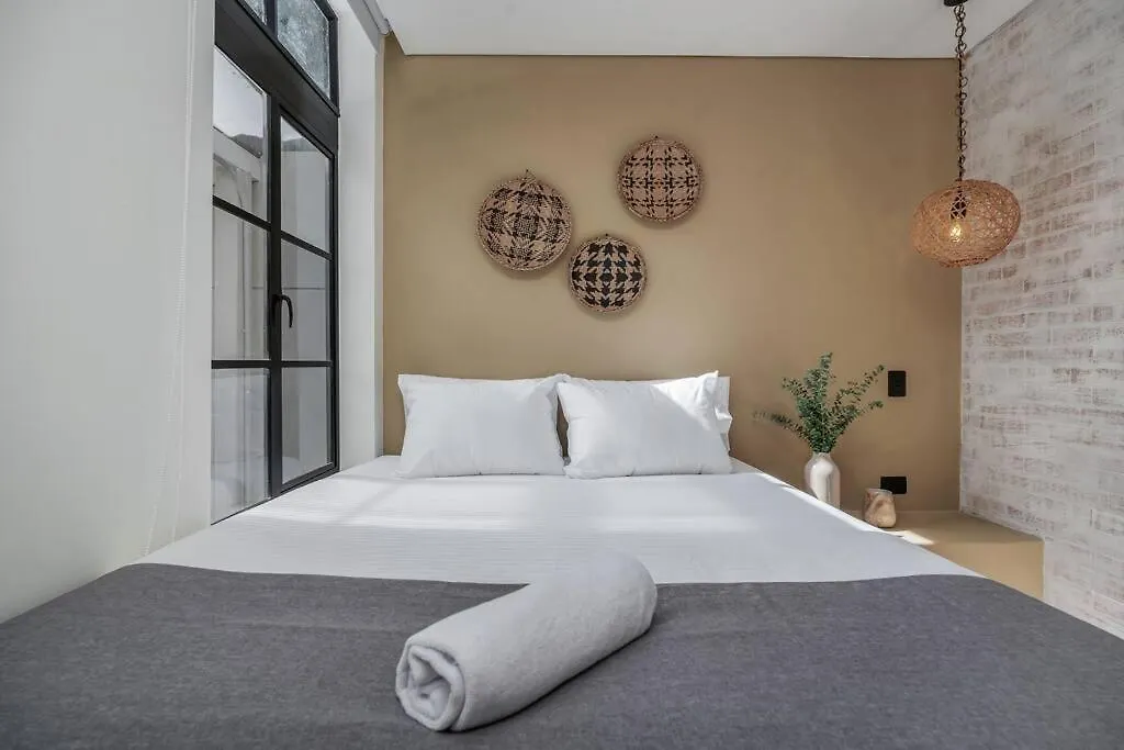 Nowa Provenza 3-Story Villa With Pool & Rooftop Medellín