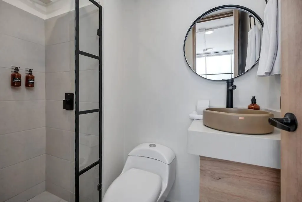 Nowa Provenza 3-Story Villa With Pool & Rooftop Medellín
